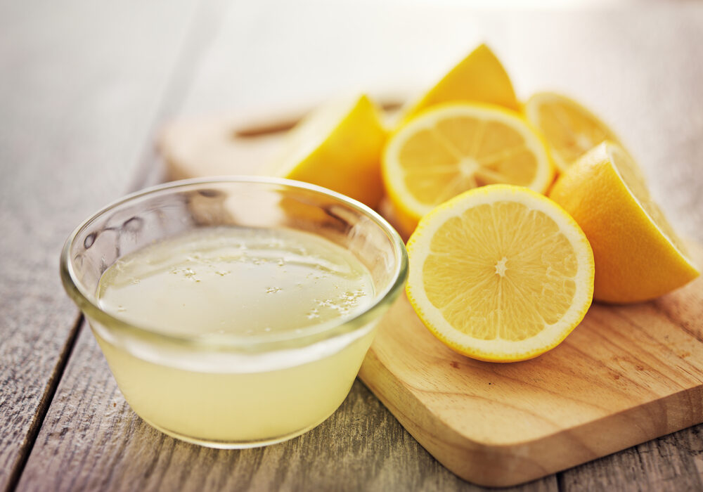 Health Benefits of Lemon, According to Experts